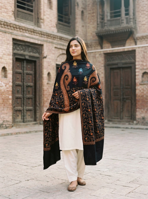 Hand made Pashmina shawl